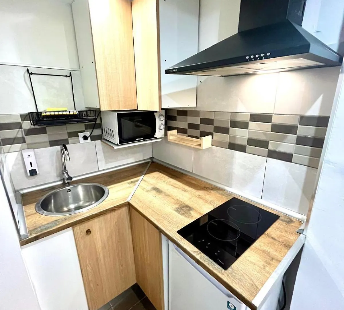 Apartment Ferienwohnung B3 Planta Baja Al Lado Del Metro Barcelona